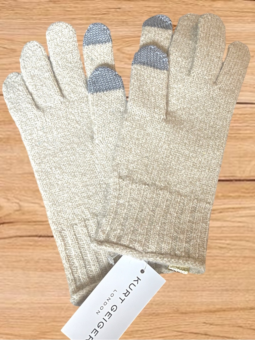 KURT GEIGER RARE Sequin Showroom Prototype Eagle Knit Touchscreen Gloves NWT - Picture 13 of 13